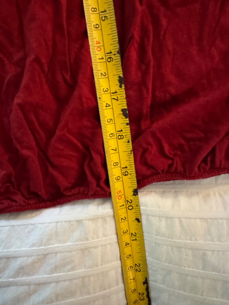 Red Jigsaw Top, Size Large, Like New — image 5 of 5